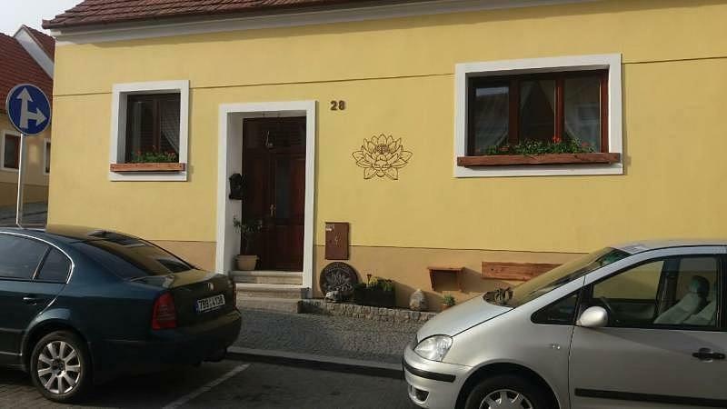 Apartman Lotos Микулов Экстерьер фото