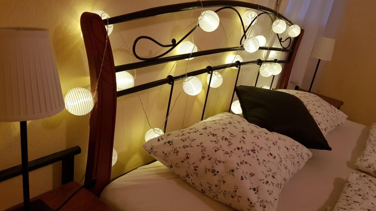 Apartman Lotos Микулов Экстерьер фото